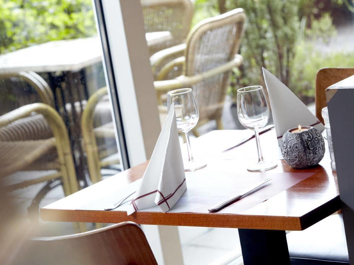 Campanile & Restaurant 3*